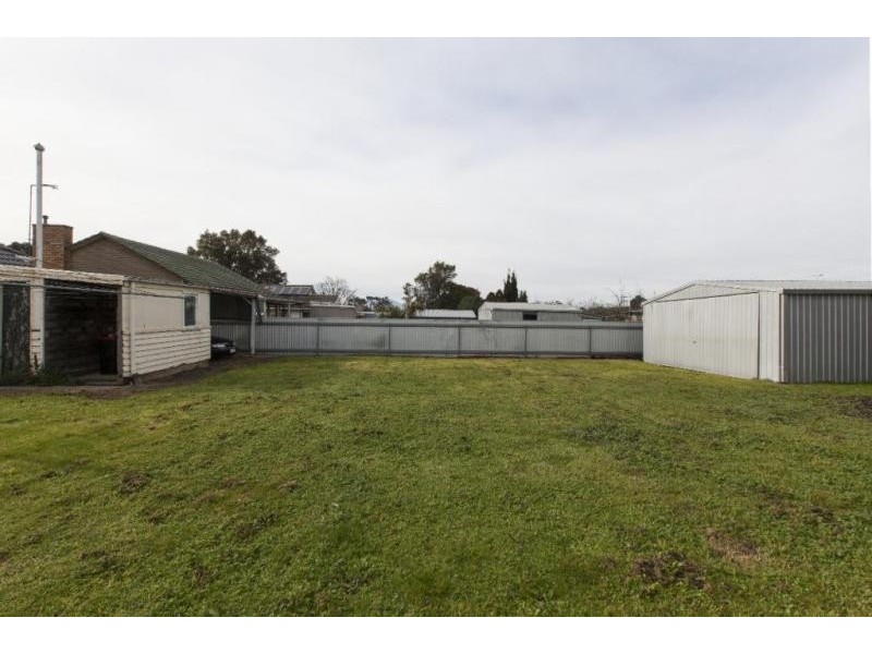 14 Bonnin Avenue, Ararat VIC 3377