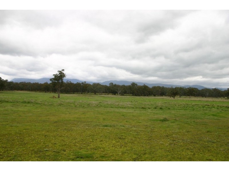 4 Londonderry Road, Moyston VIC 3377