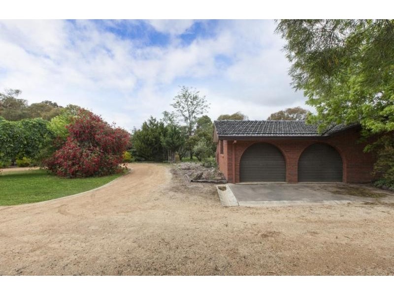 13 Golf Links Road, Ararat VIC 3377