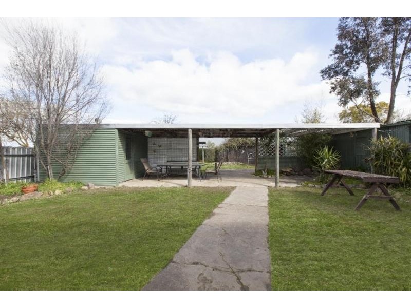 18 Marx Crescent, Ararat VIC 3377