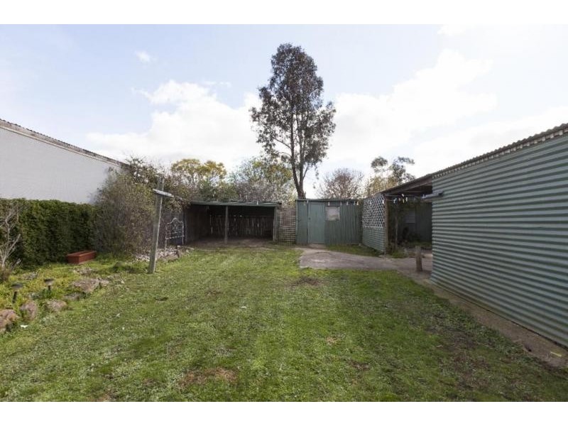 18 Marx Crescent, Ararat VIC 3377