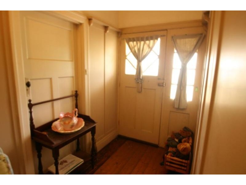 36 McLennan Street, Glenthompson VIC 3293