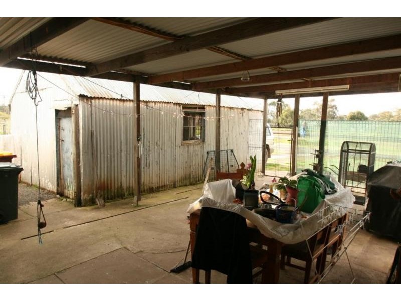 36 McLennan Street, Glenthompson VIC 3293