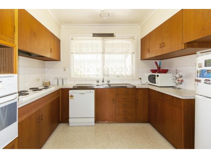 17 High Street West, Ararat VIC 3377