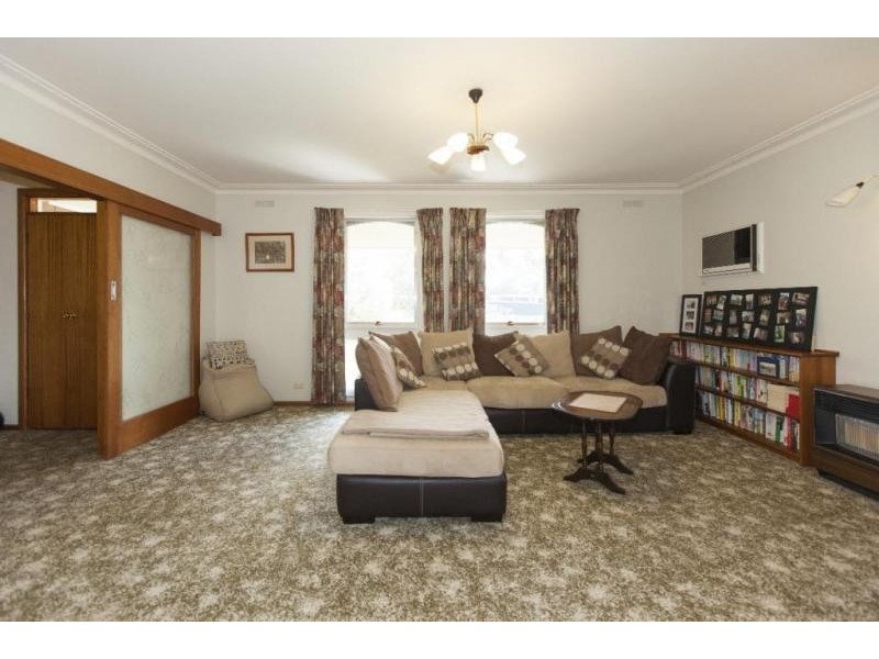 17 High Street West, Ararat VIC 3377