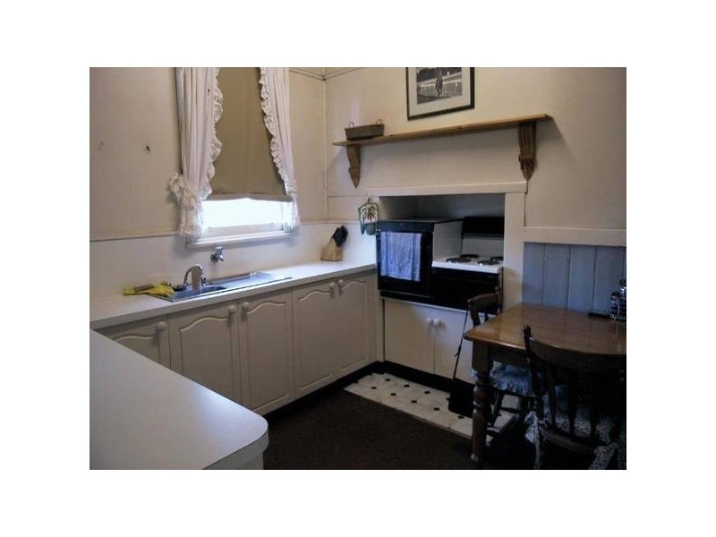 102 Main STREET, Great Western VIC 3377