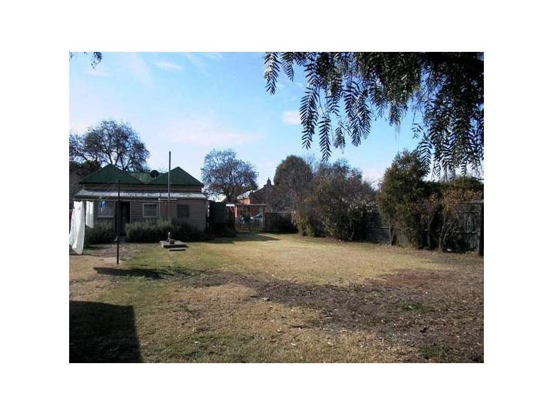 102 Main STREET, Great Western VIC 3377