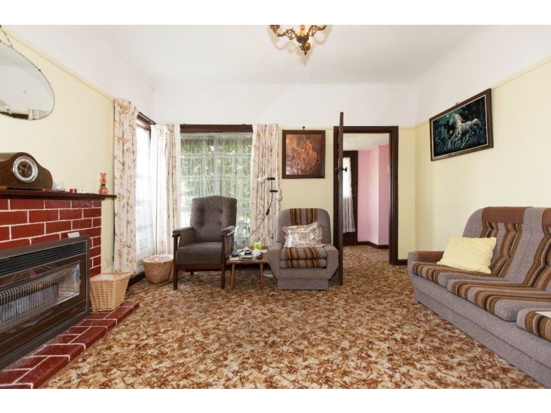 27 Laidlaw Street, Ararat VIC 3377