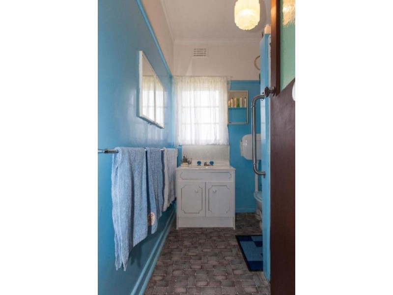 27 Laidlaw Street, Ararat VIC 3377