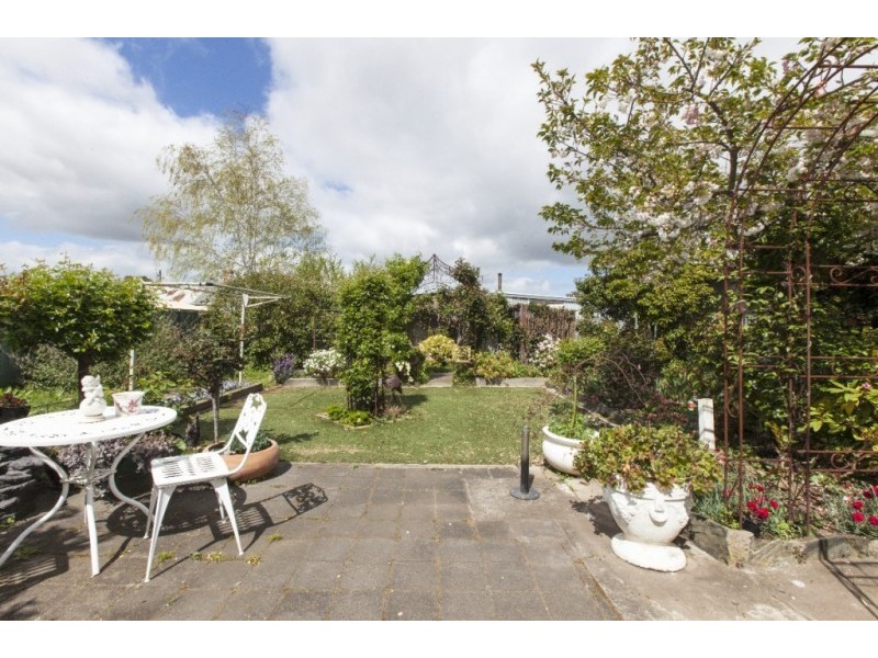 17 Jenkin Street, Ararat VIC 3377