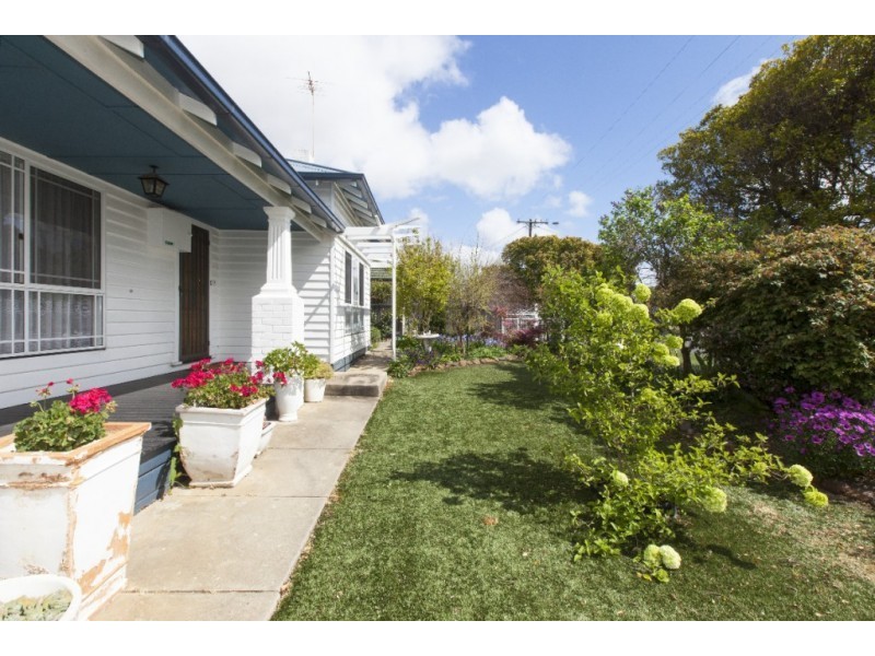17 Jenkin Street, Ararat VIC 3377