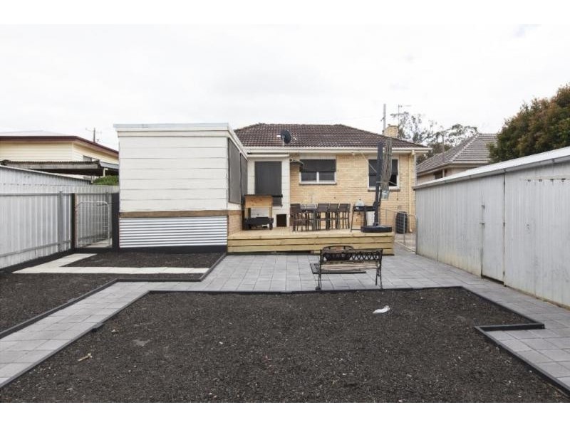 37 High Street West, Ararat VIC 3377