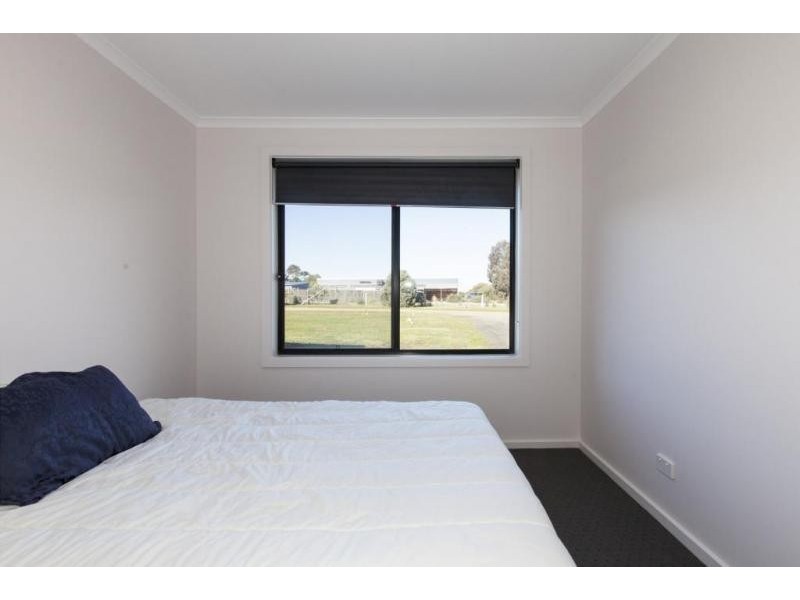 Cnr Nott Road & Pyrenees Hwy, Ararat VIC 3377