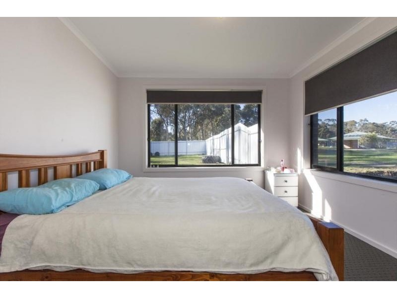 Cnr Nott Road & Pyrenees Hwy, Ararat VIC 3377