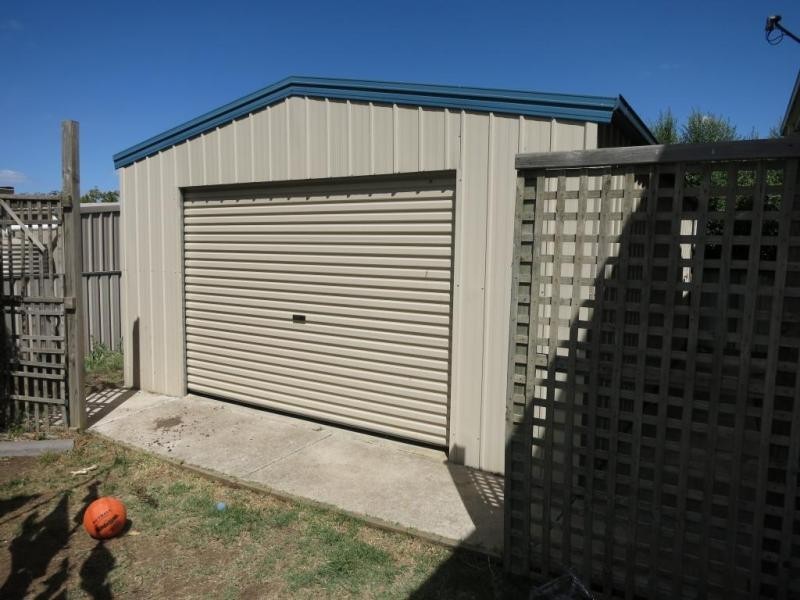 13 Vanstan Street, Ararat VIC 3377