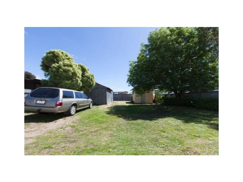 33 Maude Street, Ararat VIC 3377