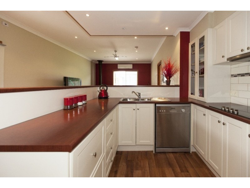 26 McGibbony Street, Ararat VIC 3377