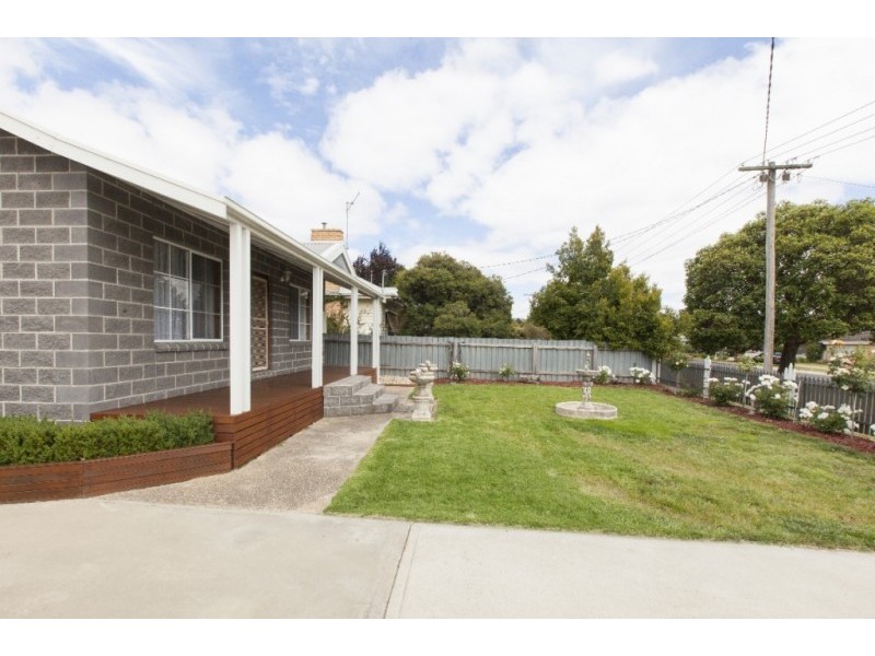 26 McGibbony Street, Ararat VIC 3377