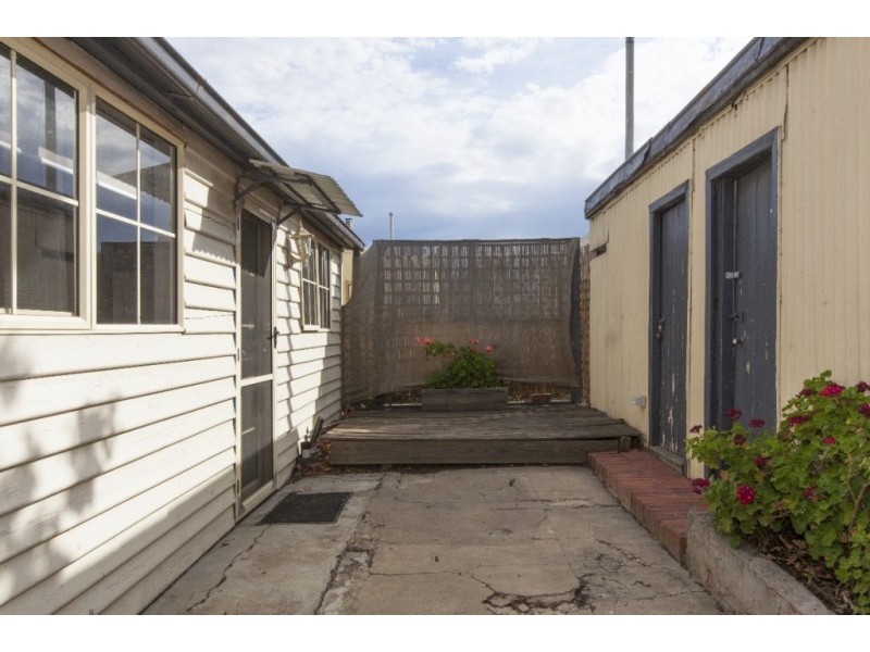 23 Campbell Street, Ararat VIC 3377