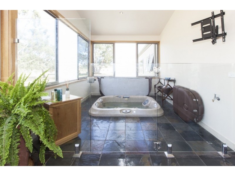 74 Tatyoon Road, Ararat VIC 3377