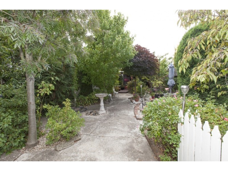 33 Banfield Street, Ararat VIC 3377