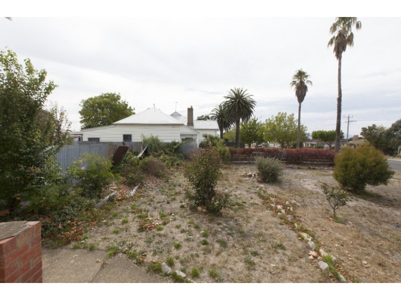 16 Barkly Street West, Ararat VIC 3377