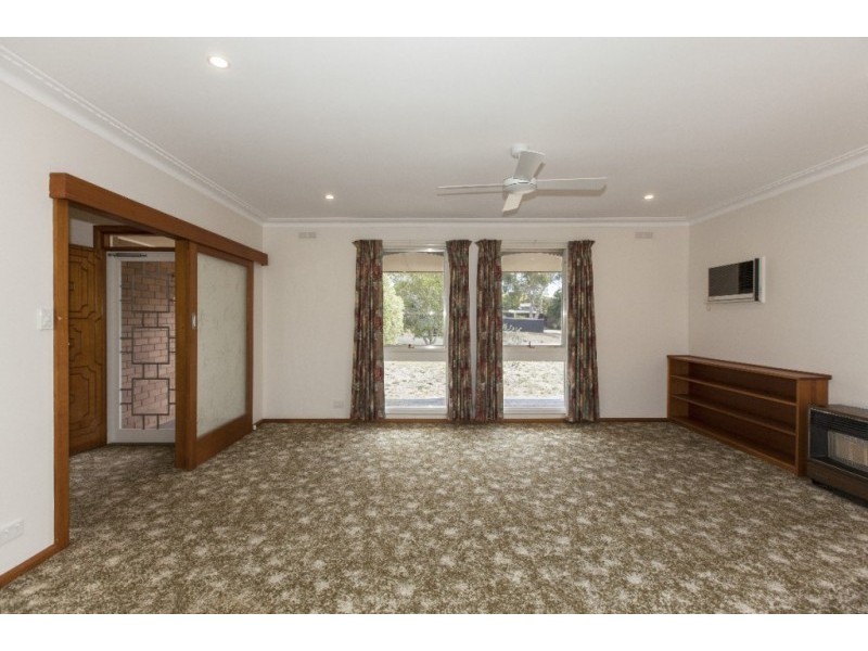 17 High Street West, Ararat VIC 3377