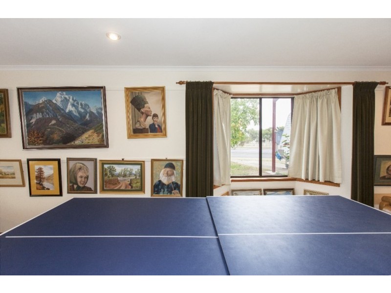 2087 Glenelg Highway, Lake Bolac VIC 3351