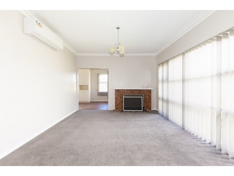 18 Barkly Street West, Ararat VIC 3377