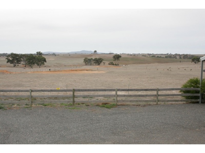 51 Overington Road, Moyston VIC 3377