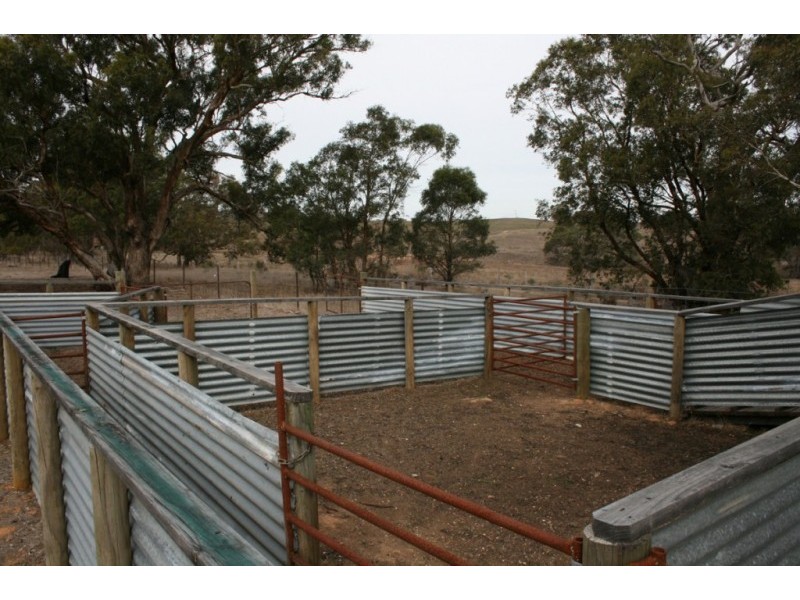 51 Overington Road, Moyston VIC 3377