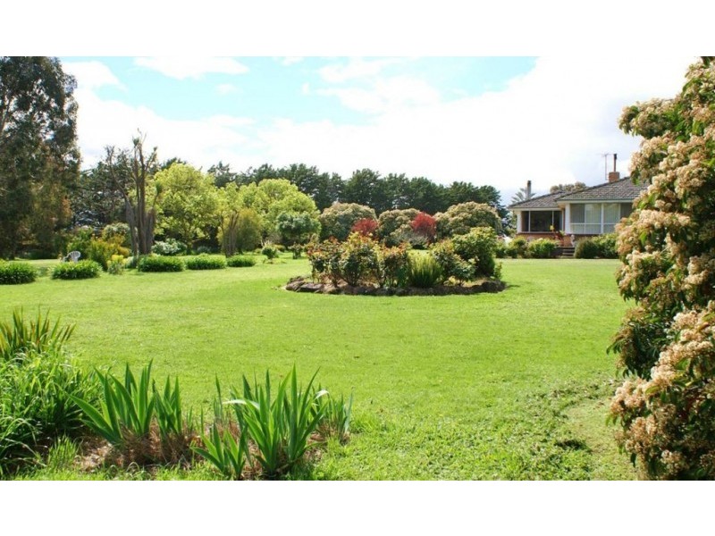 122 Cemetery Road & Glenelg Highway, Wickliffe VIC 3379