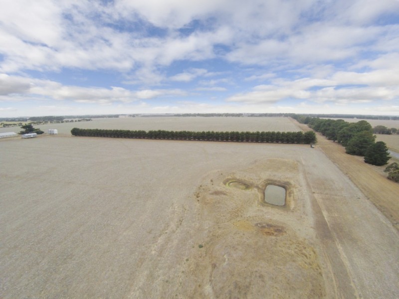 122 Cemetery Road & Glenelg Highway, Wickliffe VIC 3379