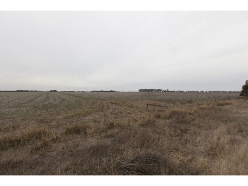 122 Cemetery Road & Glenelg Highway, Wickliffe VIC 3379