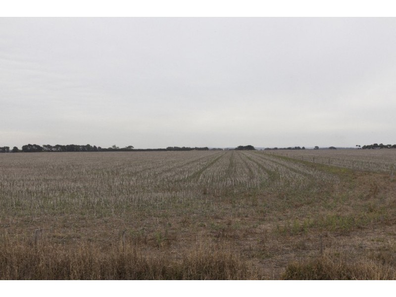 122 Cemetery Road & Glenelg Highway, Wickliffe VIC 3379