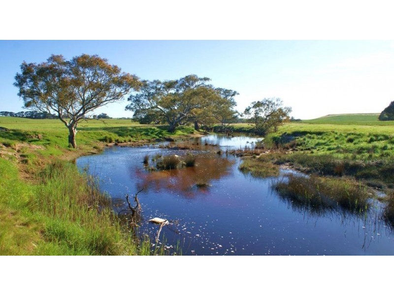 122 Cemetery Road & Glenelg Highway, Wickliffe VIC 3379