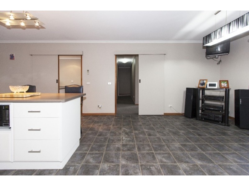 17 Kneebone Street, Ararat VIC 3377