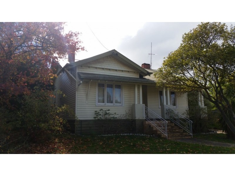 35 Benbow Street, Ararat VIC 3377