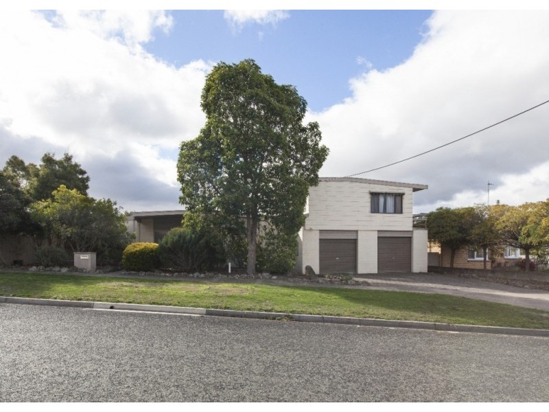 21 Ford Street, Ararat VIC 3377