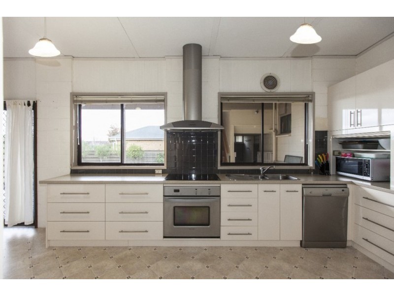 21 Ford Street, Ararat VIC 3377