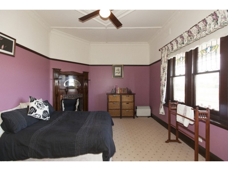 4 Queen Street South, Ararat VIC 3377