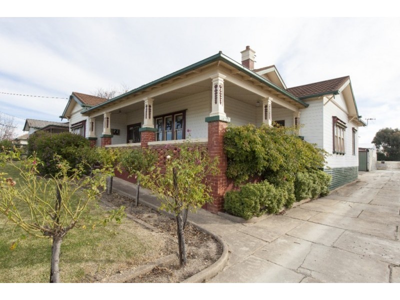 4 Queen Street South, Ararat VIC 3377