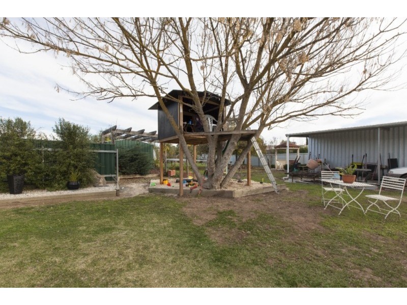 4 Queen Street South, Ararat VIC 3377