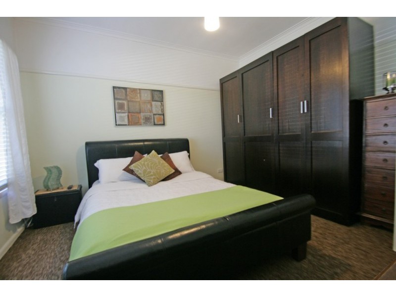 2072 Glenelg Highway, Lake Bolac VIC 3351