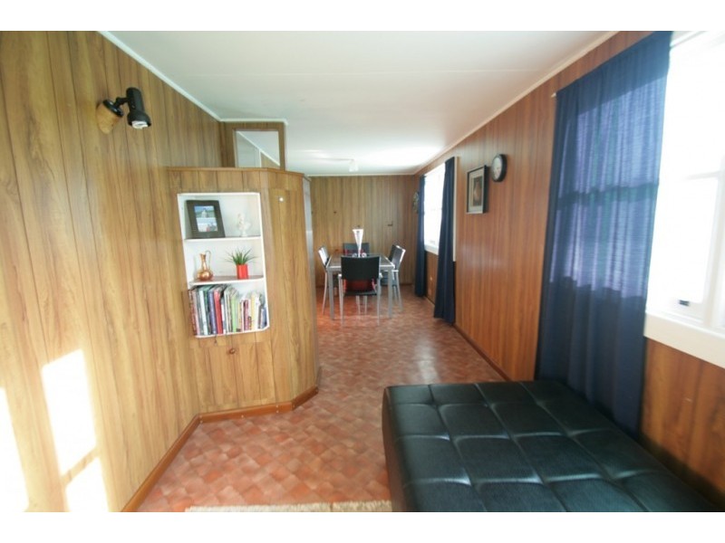 2072 Glenelg Highway, Lake Bolac VIC 3351