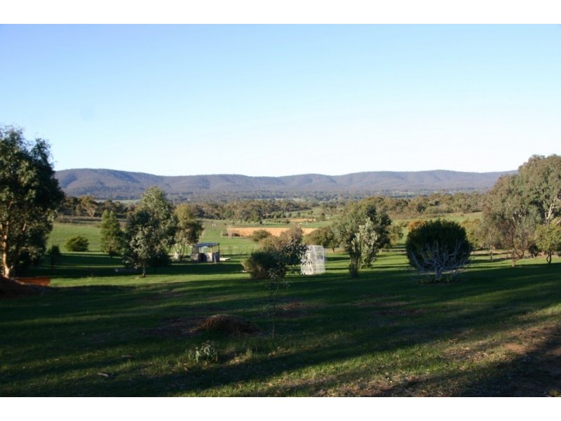 16 Jeffery Lane, Landsborough VIC 3384