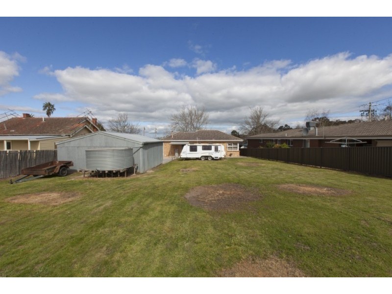 18 Barkly Street West, Ararat VIC 3377