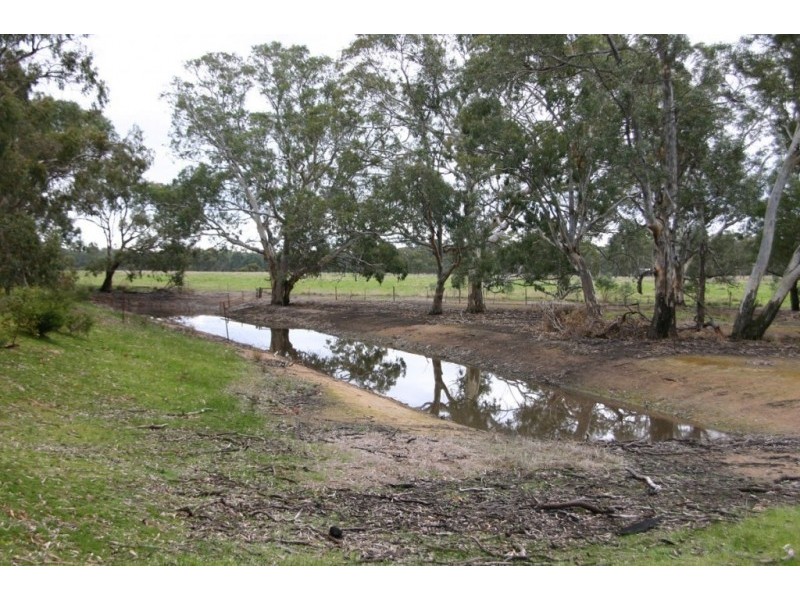 3 Londonerry Road, Moyston VIC 3377