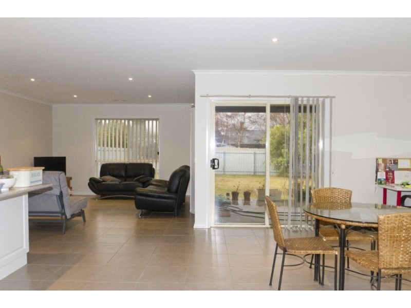 95 Moore Street, Ararat VIC 3377