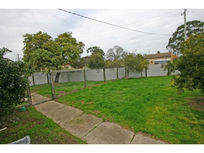 64 Queen Street, Ararat VIC 3377